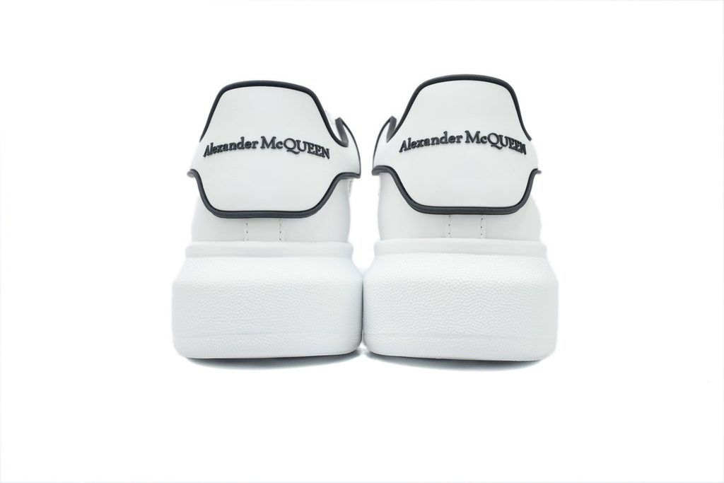 Alexander McQueen Sneake White Black