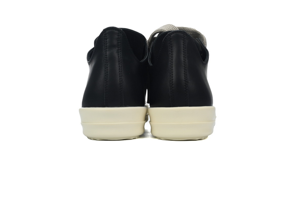 RICK OWENS/RO Black and White