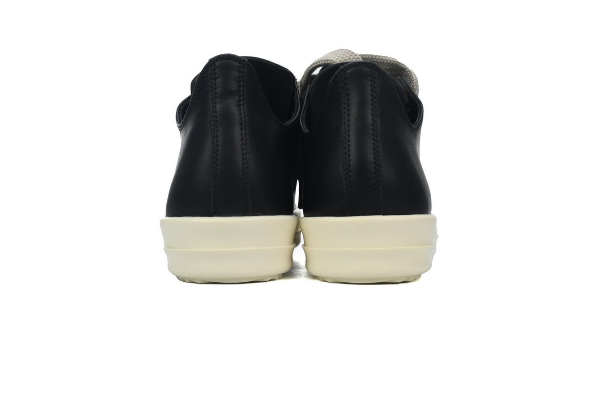 RICK OWENS/RO Black and White