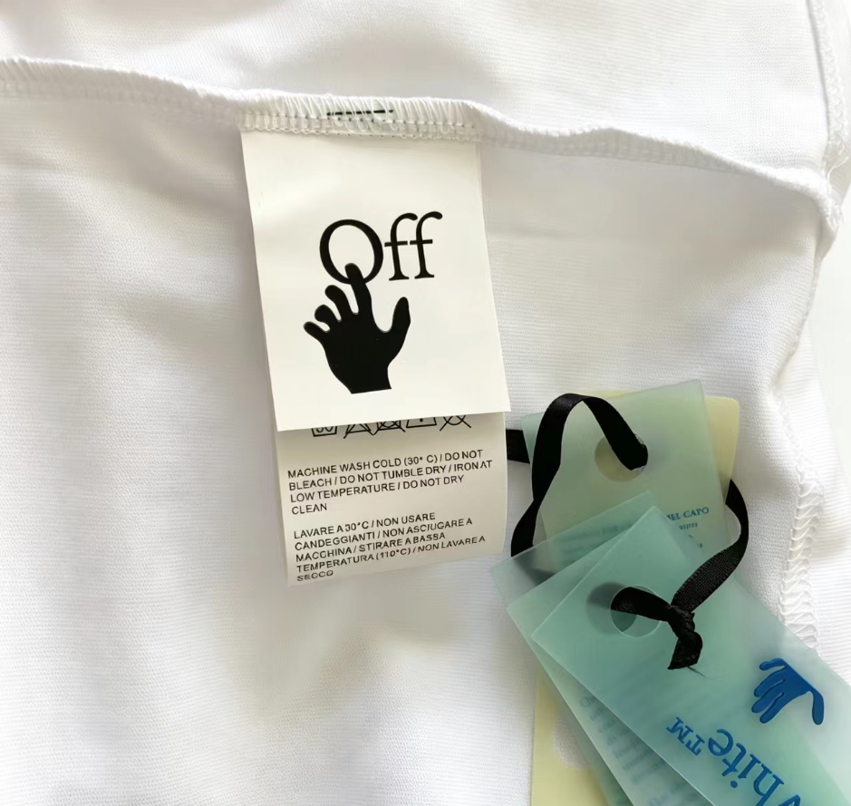 OFF-WHITE  T-Shirt