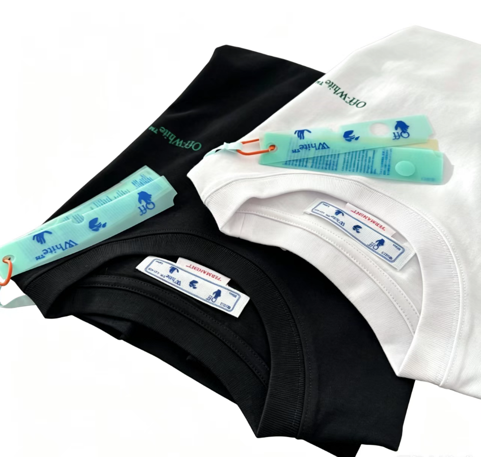 OFF-WHITE  T-Shirt