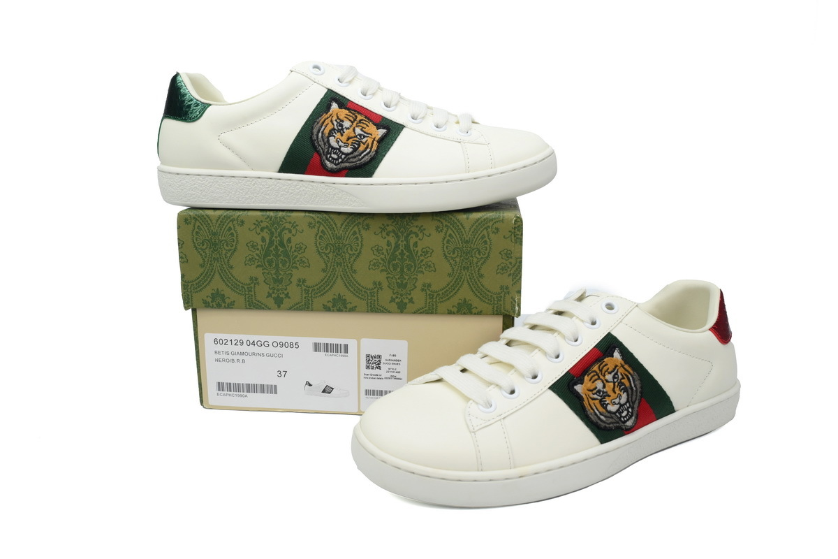 Gucci Ace Embroidered Tiger Sneaker